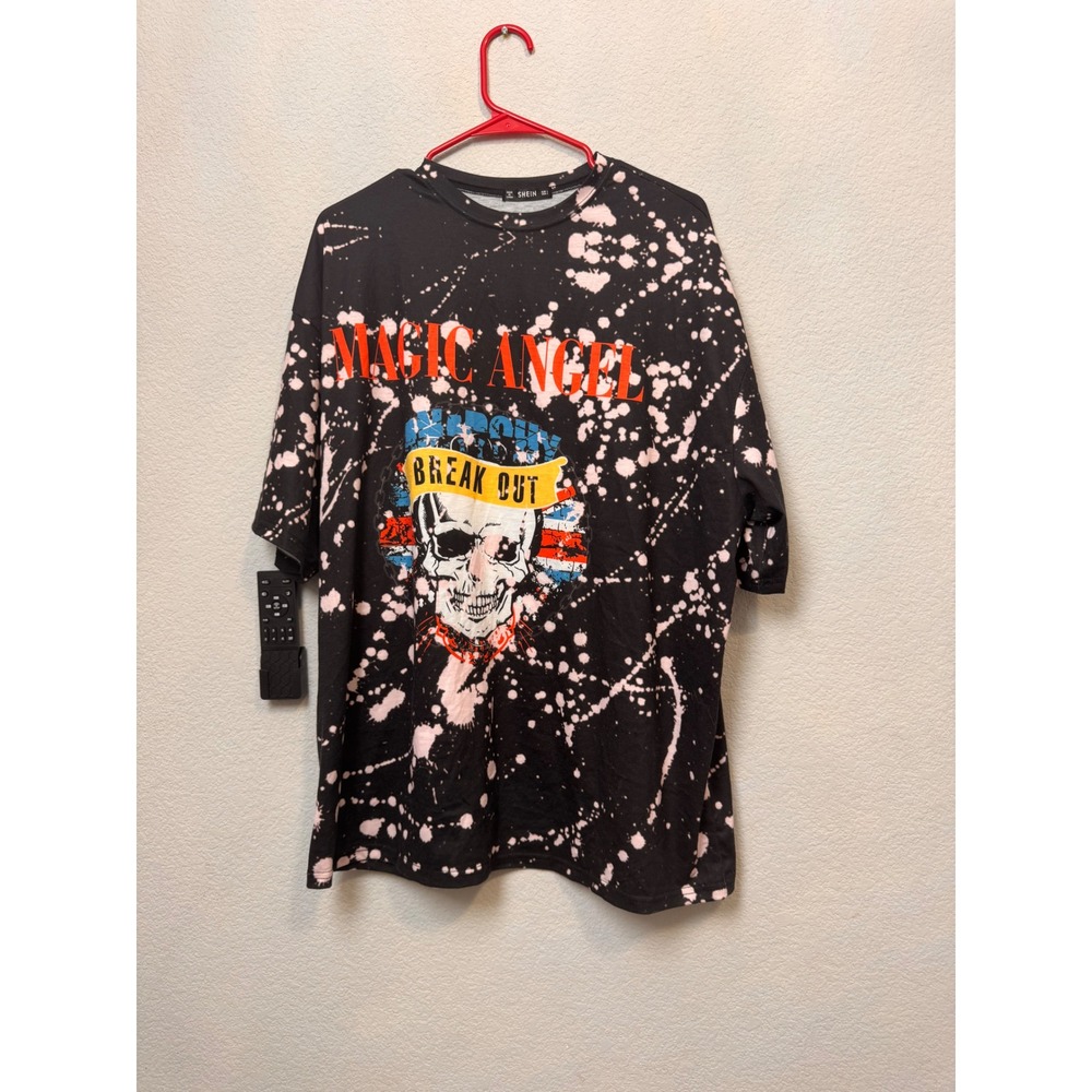 SHEIN Skull Graphic‎ Tee Bleach Splatter Oversized T-Shirt Womens L
